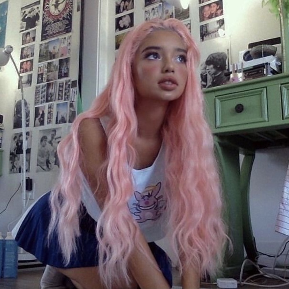 - ♥️  HAILEY 40” PINK WAVY FRONT WIG *NEW*